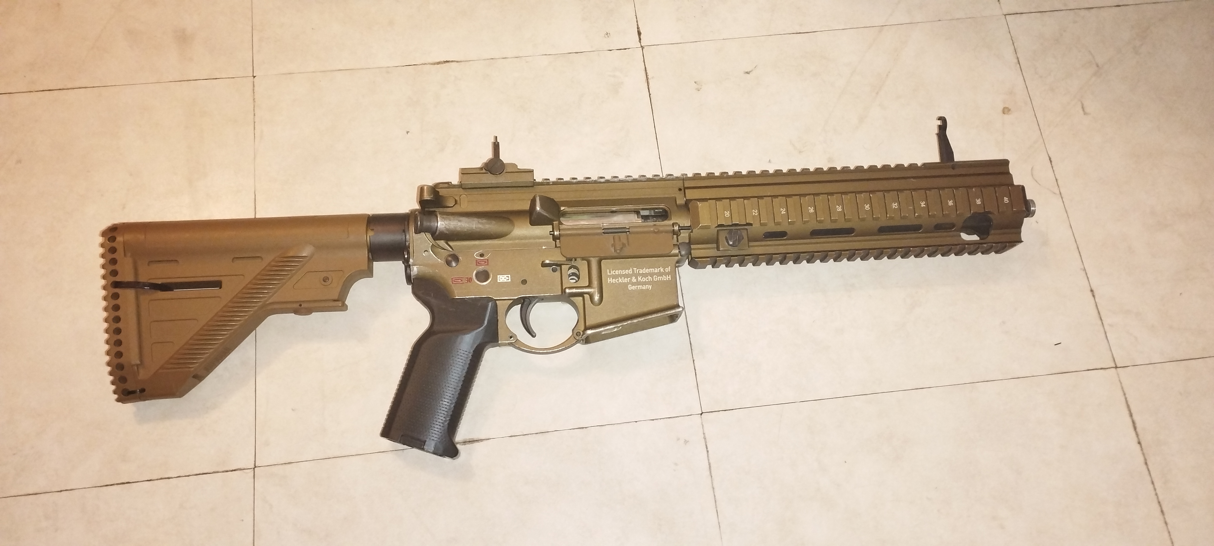 HK416A5 PTW sur base de corps GBB-R VFC usiné pour accueillir une mécanique PTW