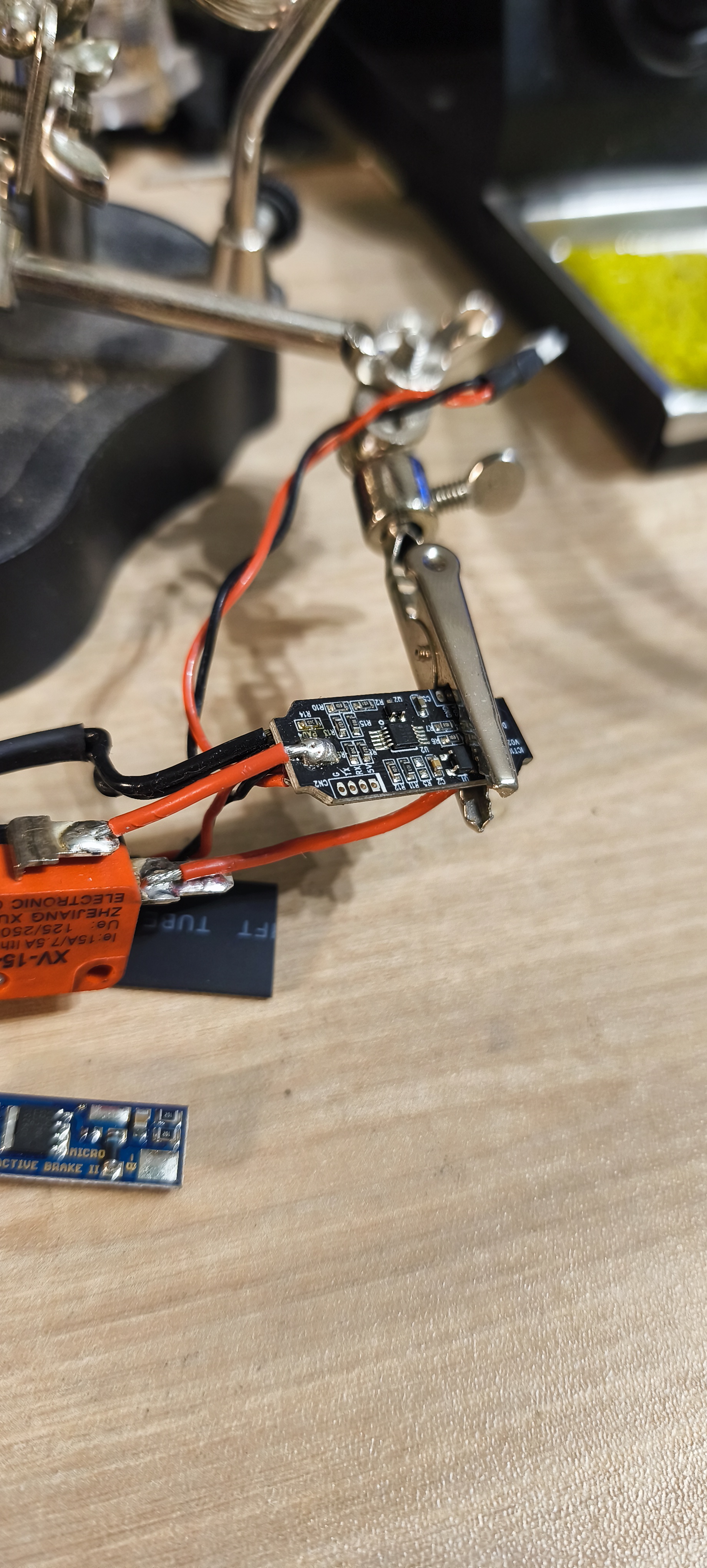 Remplacement d'un mosfet d'origine VFC par un JEFFTRON Micro Active Brake II, retro-ingéniérie pour compréhension du cablage et upgrade de la gearbox
