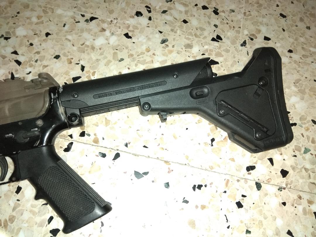 Adaptation d'une crosse MAGPUL UBR pour GBB-R sur une PTW M4, intégration de la batterie dans la crosse